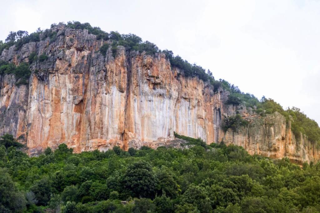 Ferula Romantica Mansarda Tra Fiumi E Montagne Sardegna Seulo Exterior photo
