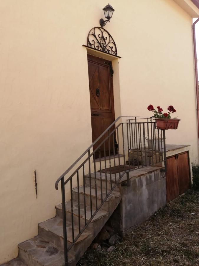 Ferula Romantica Mansarda Tra Fiumi E Montagne Sardegna Seulo Exterior photo